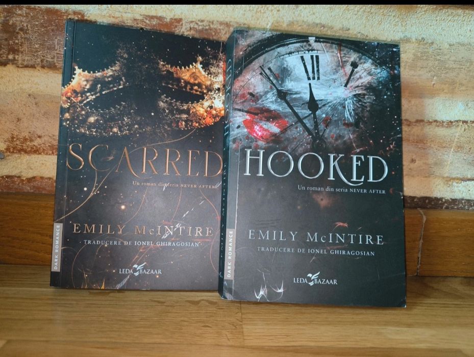 Hooked+scarred, Emily mcintire