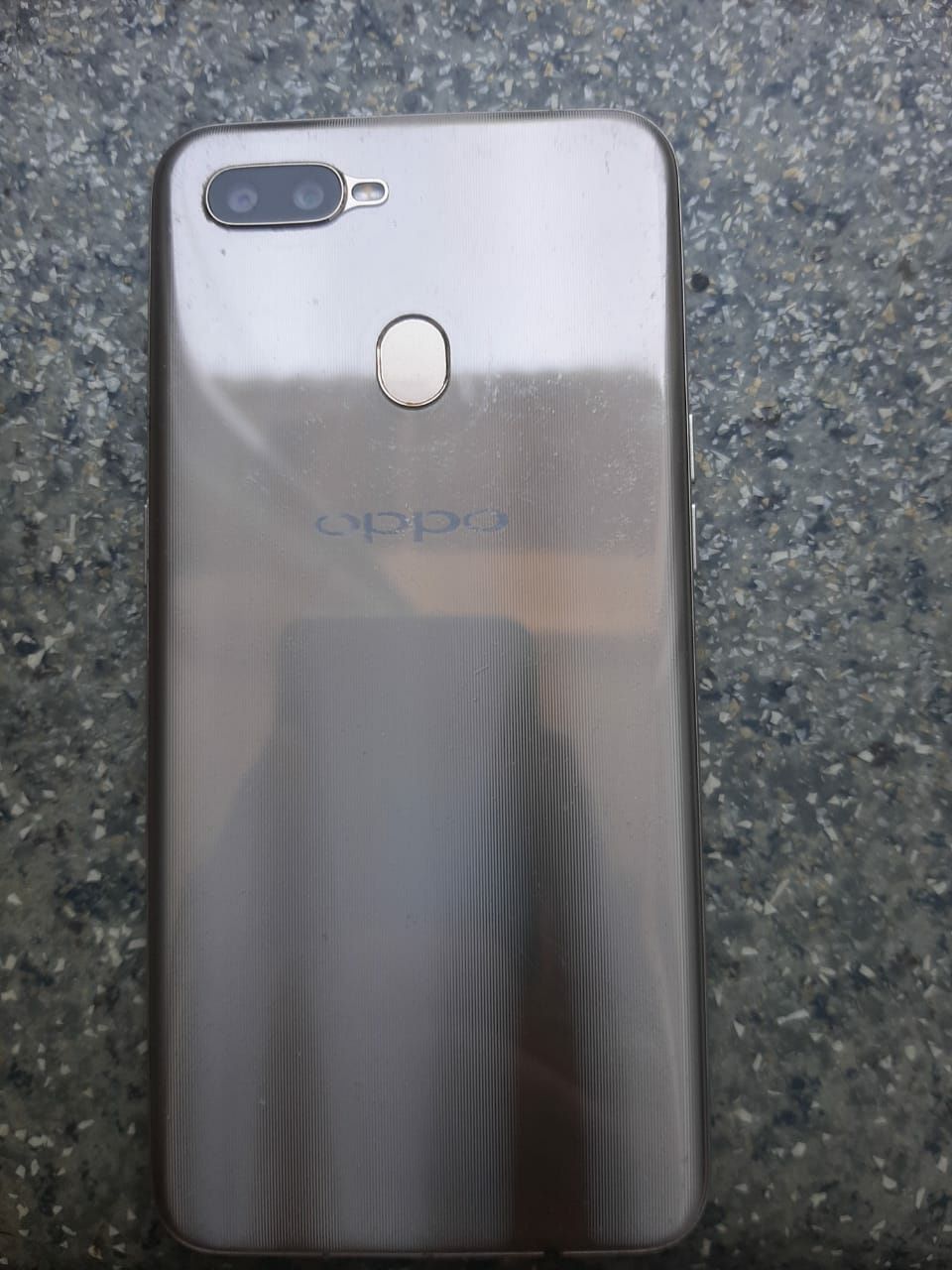 Продам  OPPO AX7