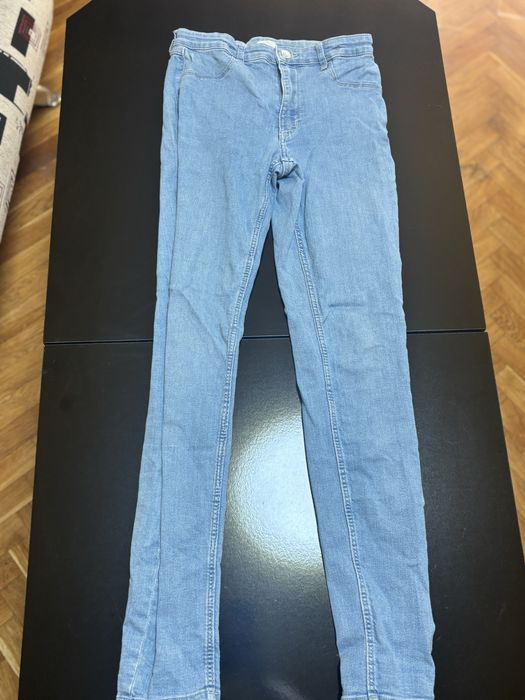 Дънки и клинове на различни марки