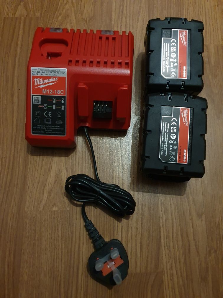 Ultimul model de flex Milwaukee M18FSAGV115XPDB 2023