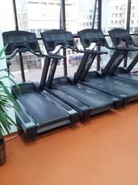 Benzi alergare profesionale life fitness