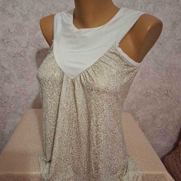 Еластична    Рокля