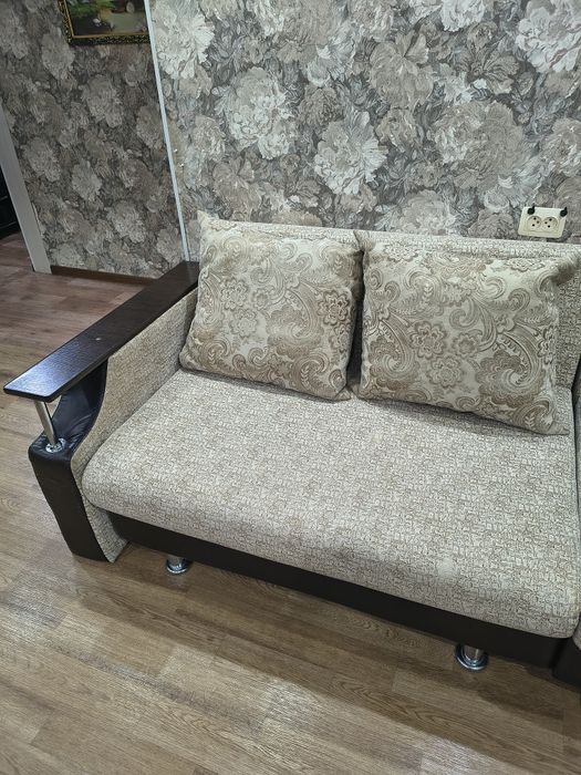 Мини диван с вещевыми ящиками