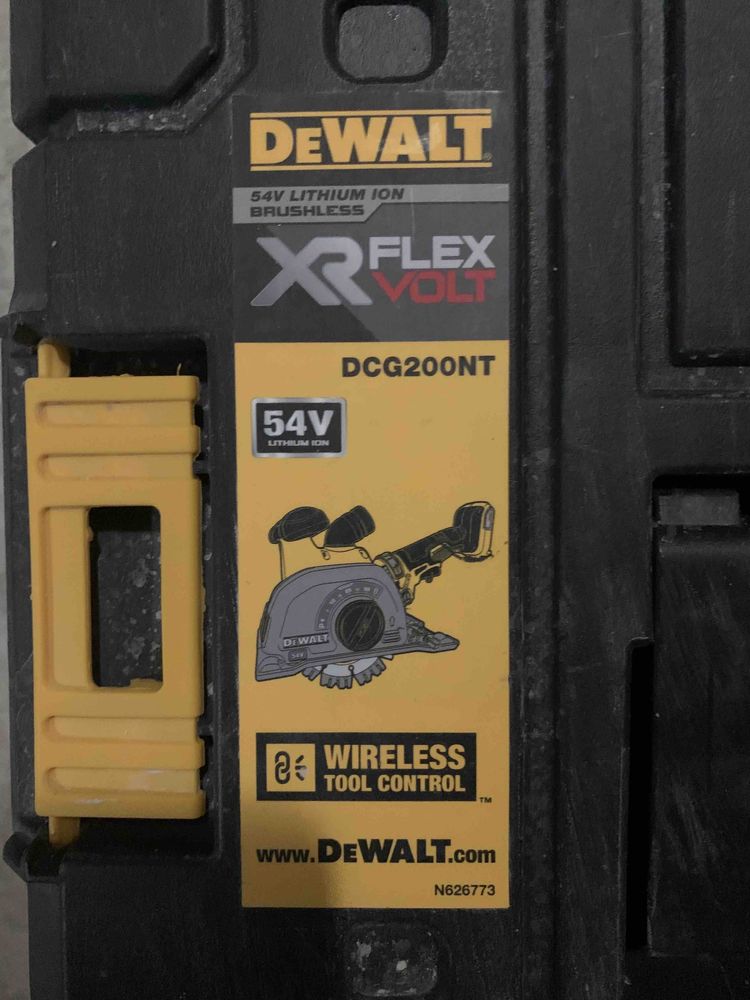 Фреза за канали DeWALT