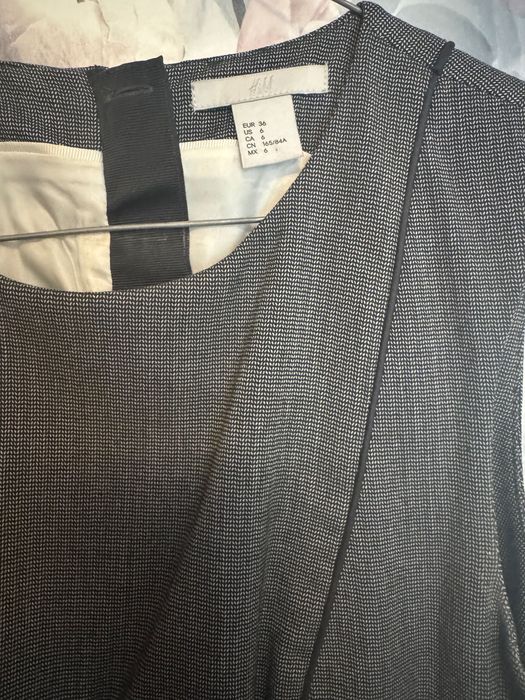 Елегантна рокля H&M