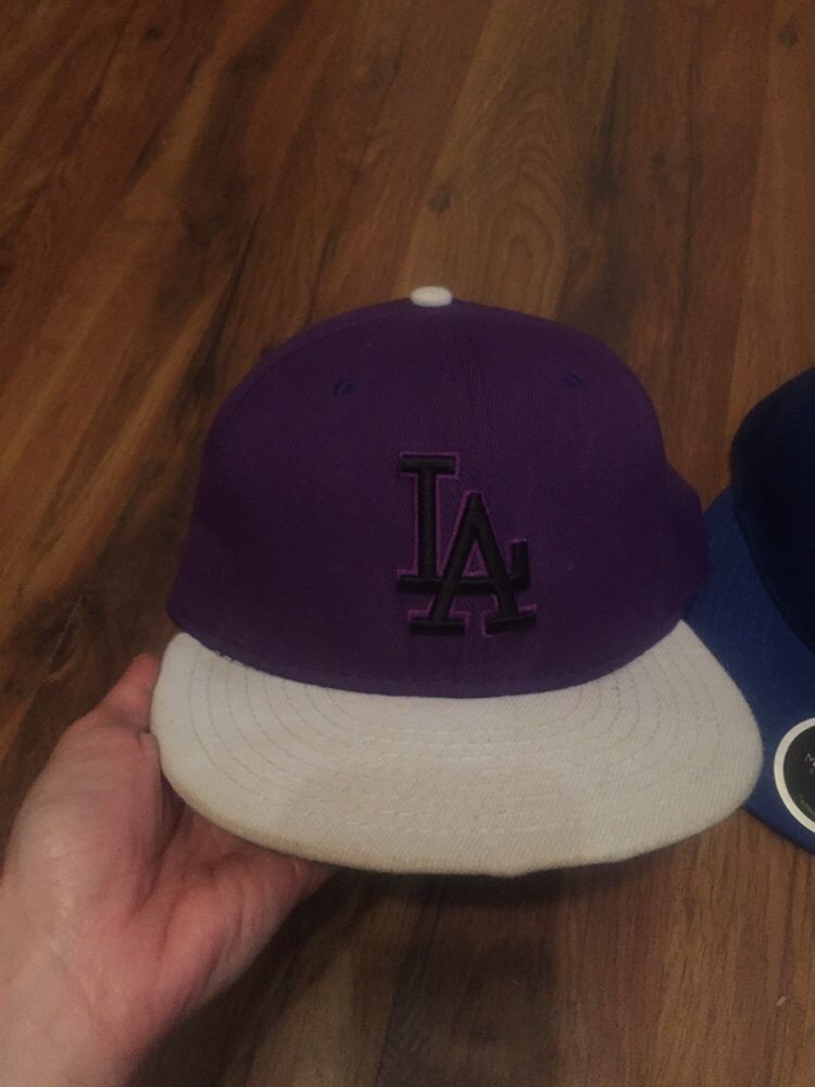 Бейзболни шапки LA  и Monster Energi
