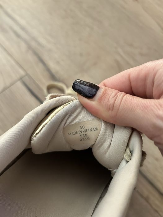 Носени Сникърси Guess