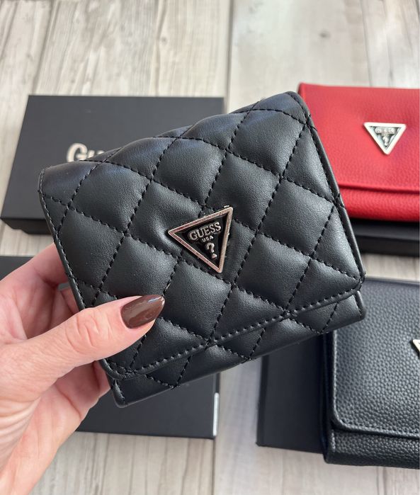 Дамски портмонета Guess Miu Miu Celine