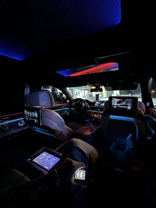 BMW Seria 7 / G12 / 750Ld/ 400cp / Panoramic Sky/ Night vision/ B&W