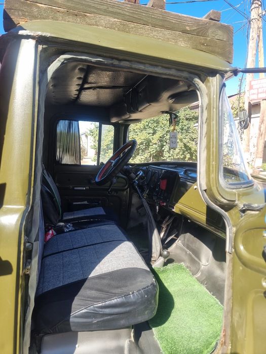 Zil 130 sotiladi