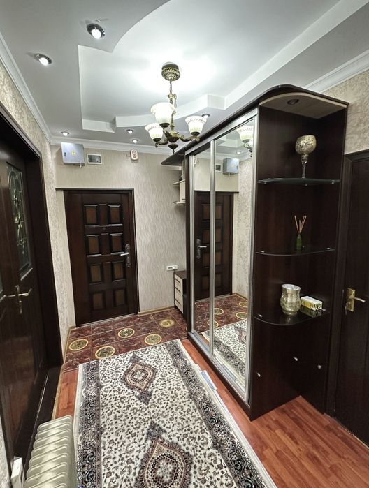 Юнусабад 17, 4/2/5 УлУчШеНкА Неторец Балкон 6 на 2 МеБеЛиРоВаНнАя