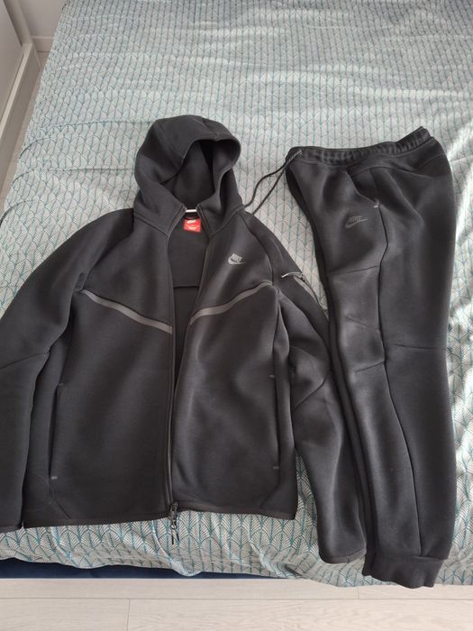 Trening Nike Tech
