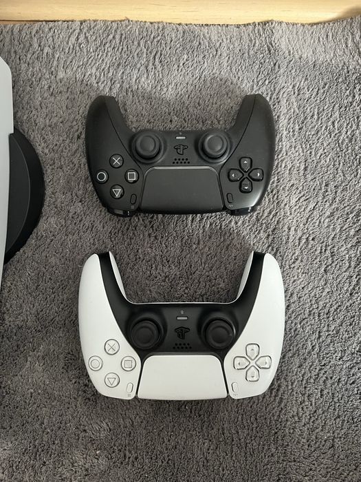PlayStation 5 - foarte bine intreținut