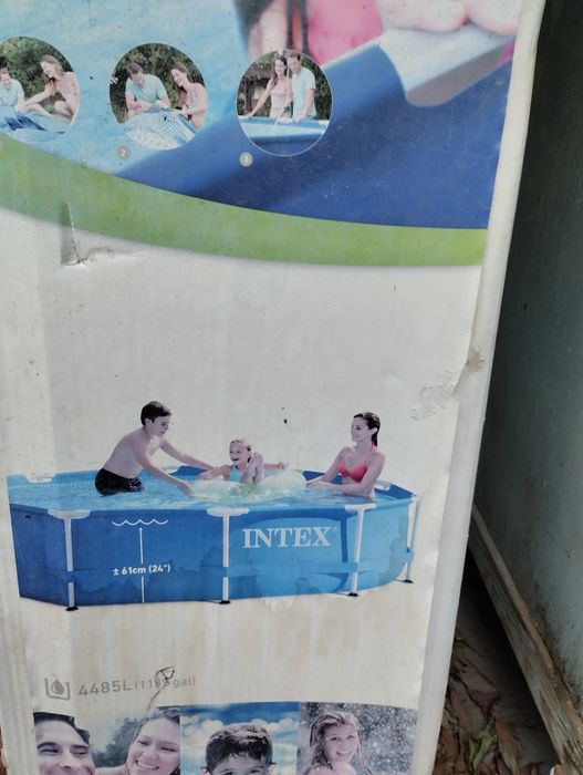 Продается каркасный бассейн