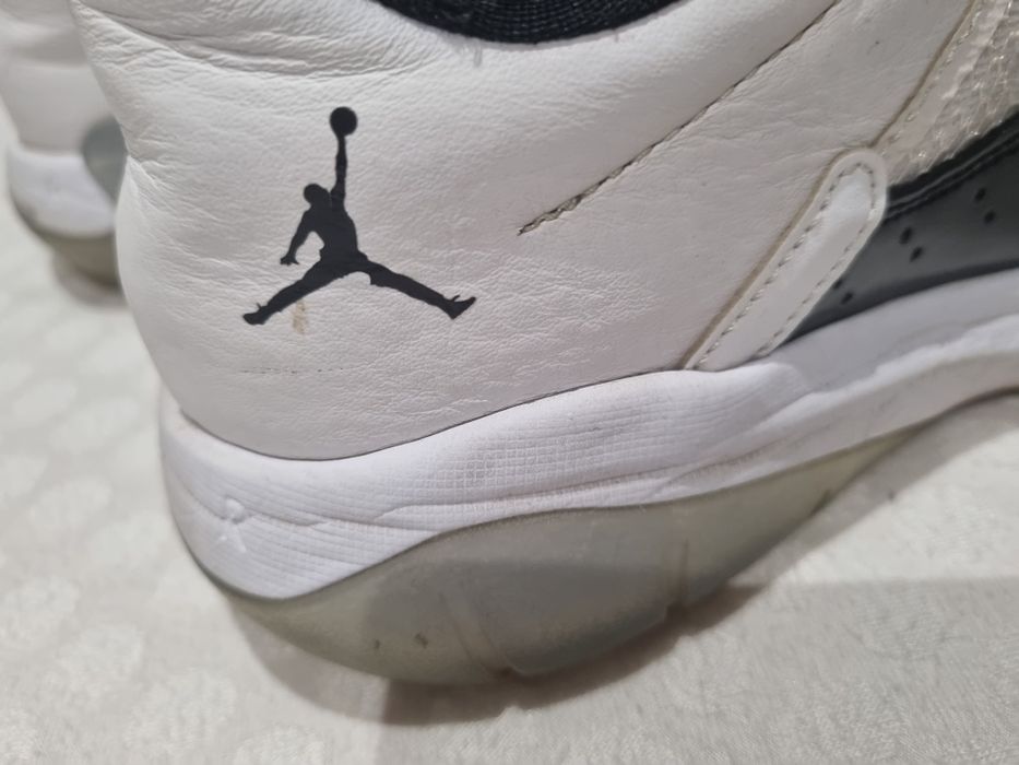 Vand adidasi Jordan  marimea 42