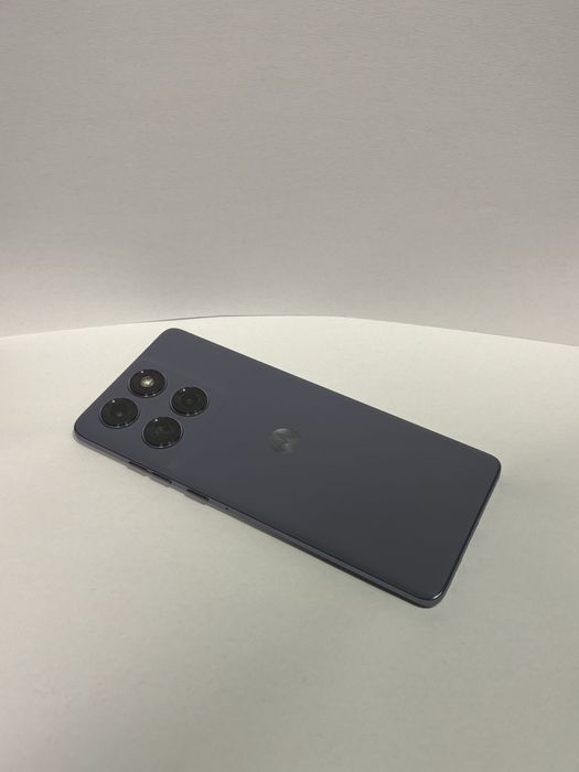 MDM vinde: Motorola Edge 60 Fusion, 256GB, Pantone Slipstream.