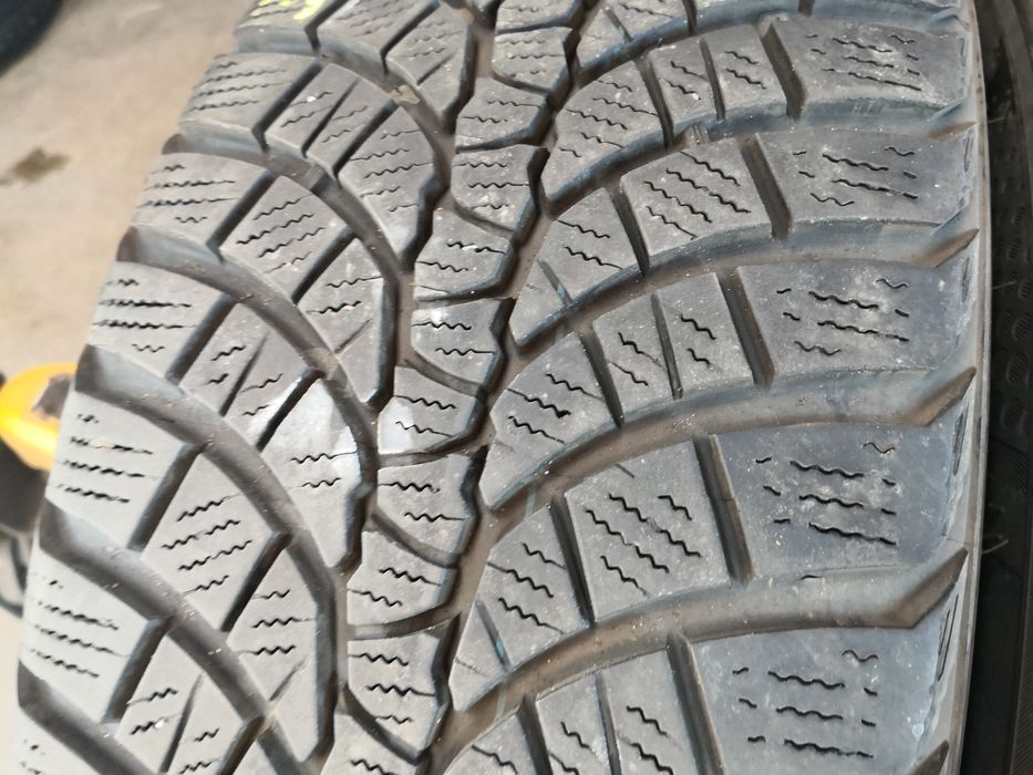 215 45 17 цола гуми kumho dot 20