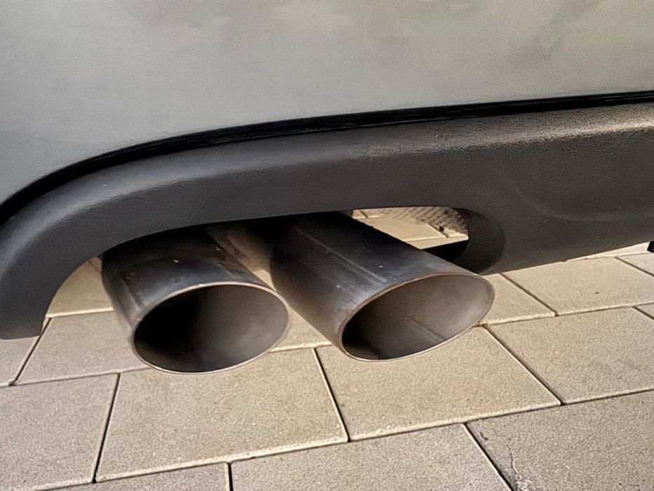 Audi 2009. 2l  143 cp recent adus pe roti din Germania