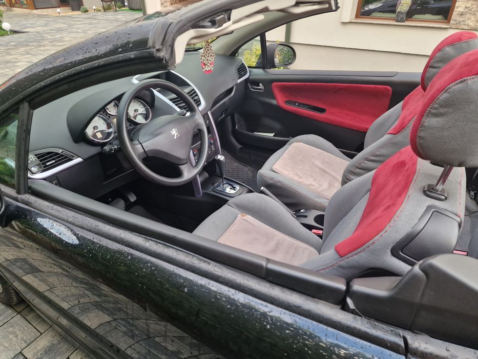 Vând Peugeot 207 CC