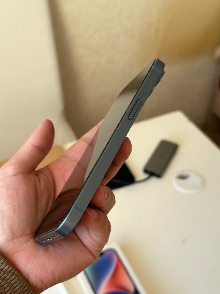 iPhone 14 в отличном состоянии