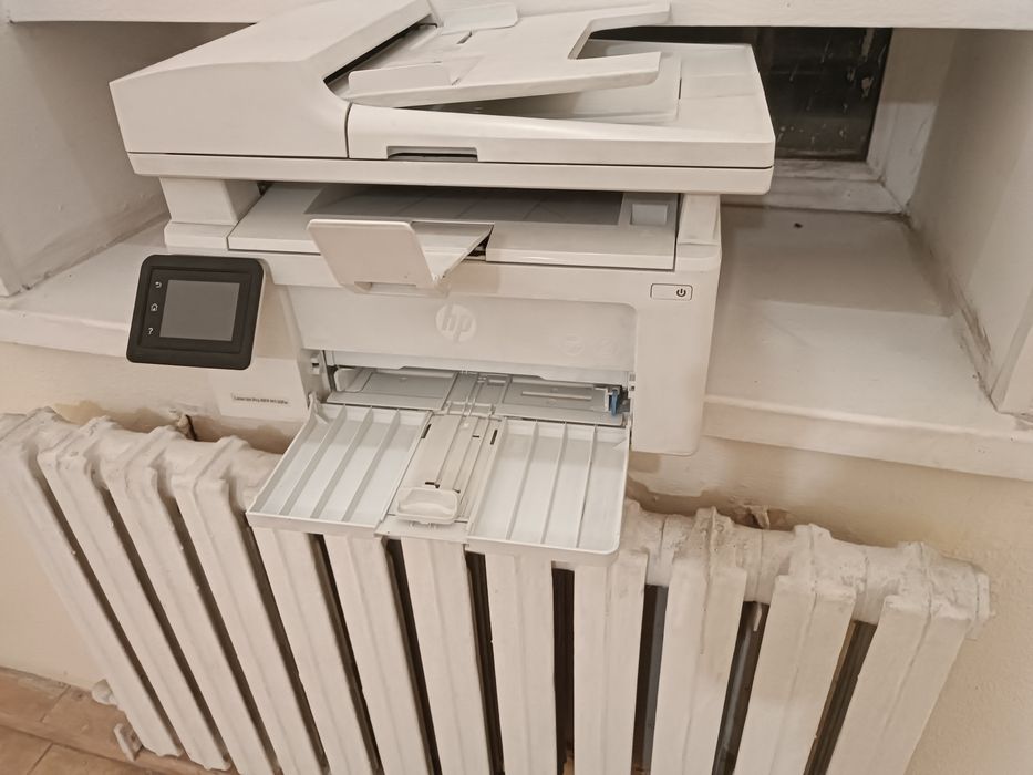 Продам мфу НР М 130 tw