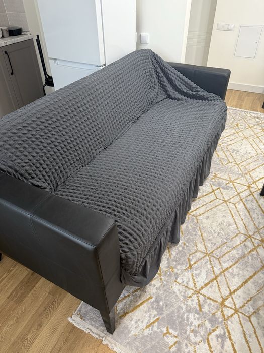 Диван черный для кожаный