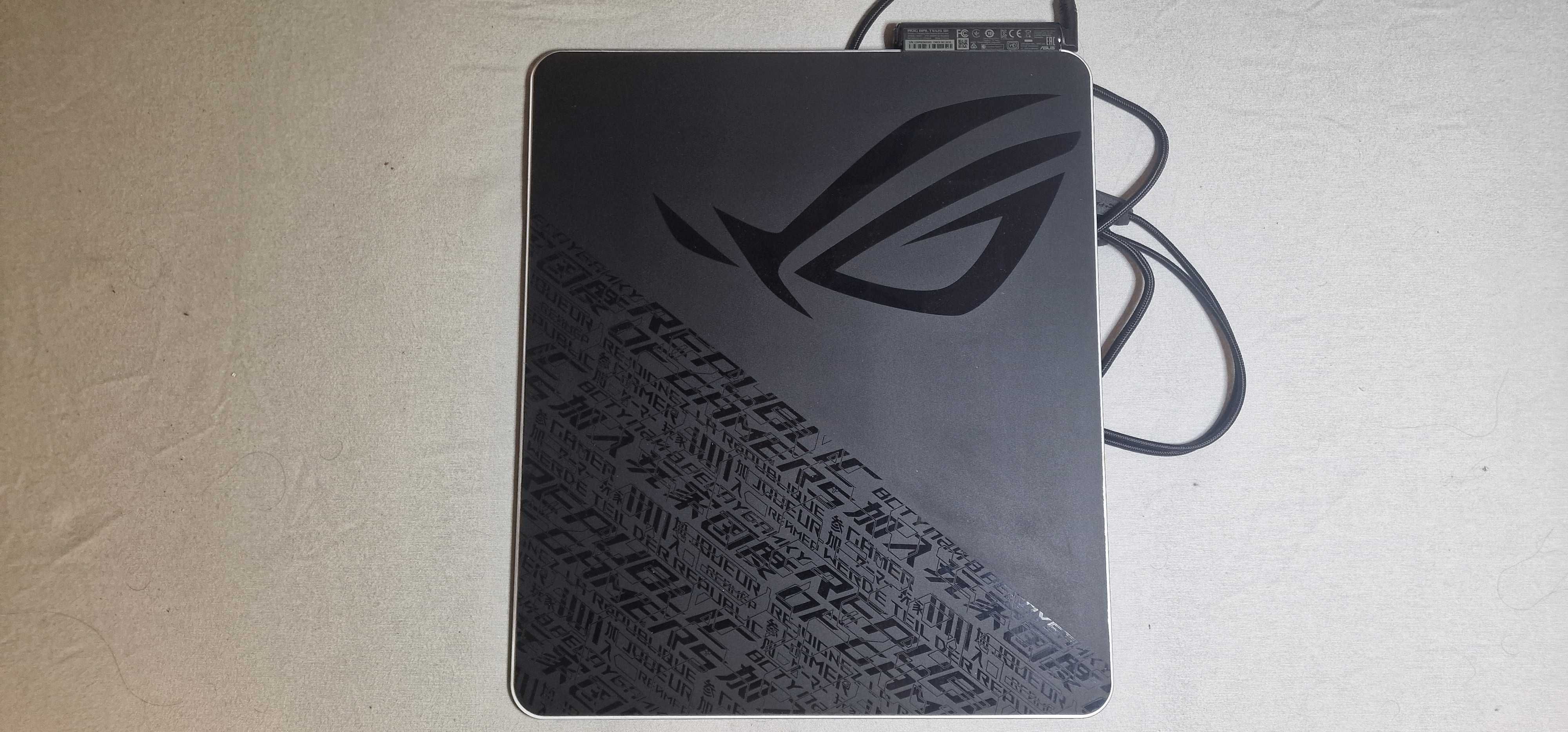 ASUS ROG Balteus Qi wireless-charging RGB AURA Sync