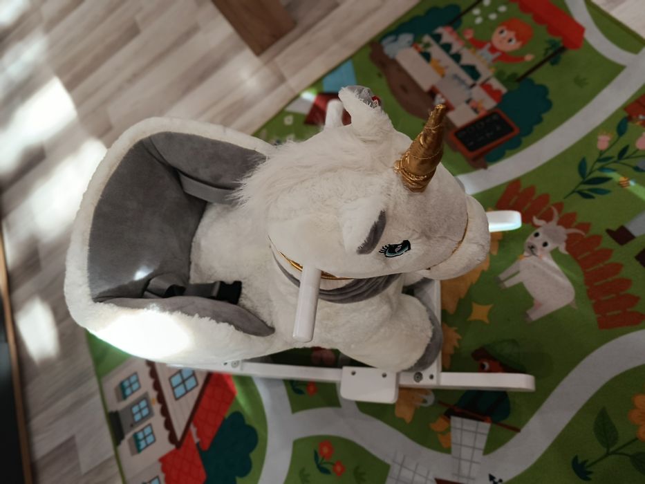 Люлеещо се конче