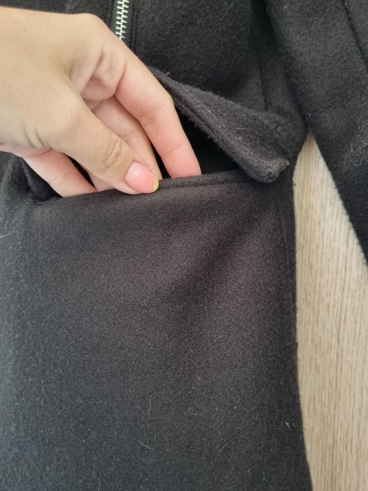 Palton bershka mărimea s