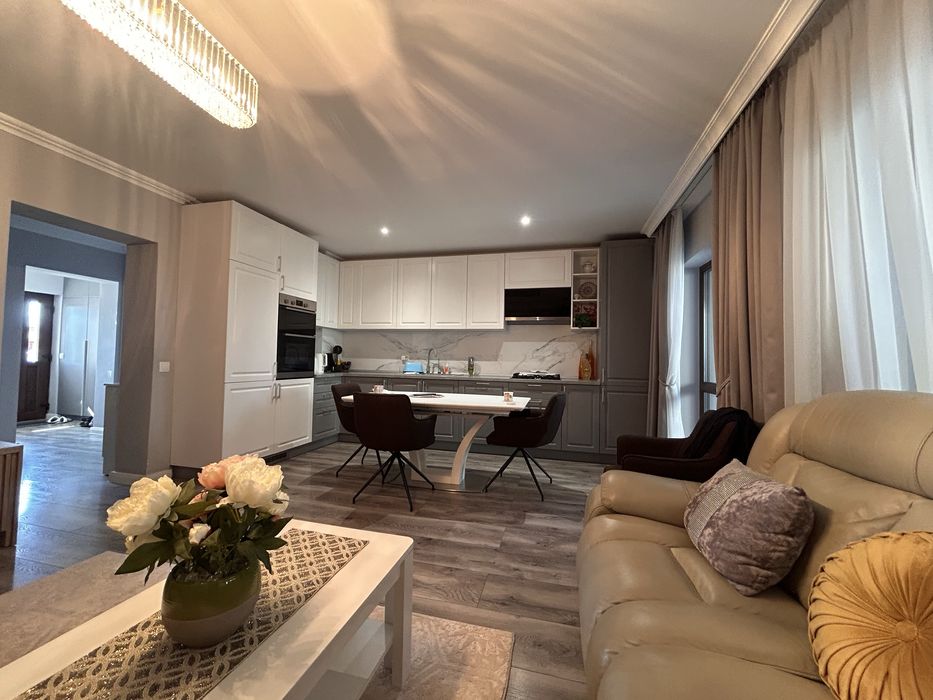 Proprietar vand casa tip duplex in Sanpetru