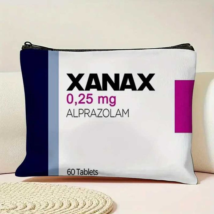 Geanta mica cosmetice .cadoul ideal și memorabil