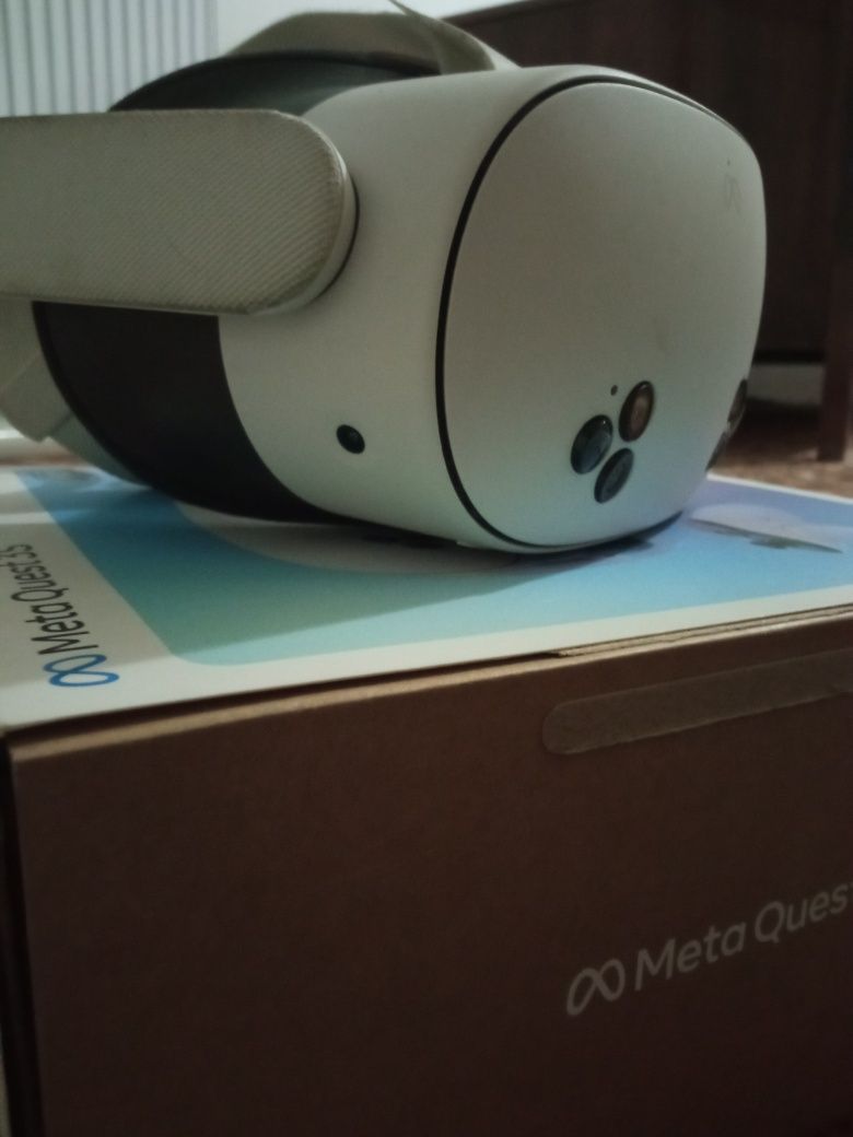 Oculus quest 3s продаю