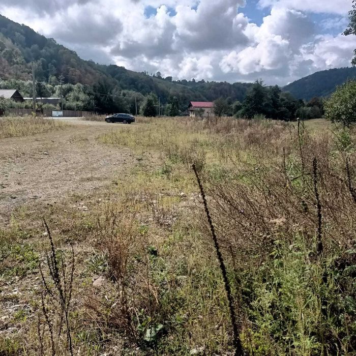 Vand teren Valea Draganului intravilan