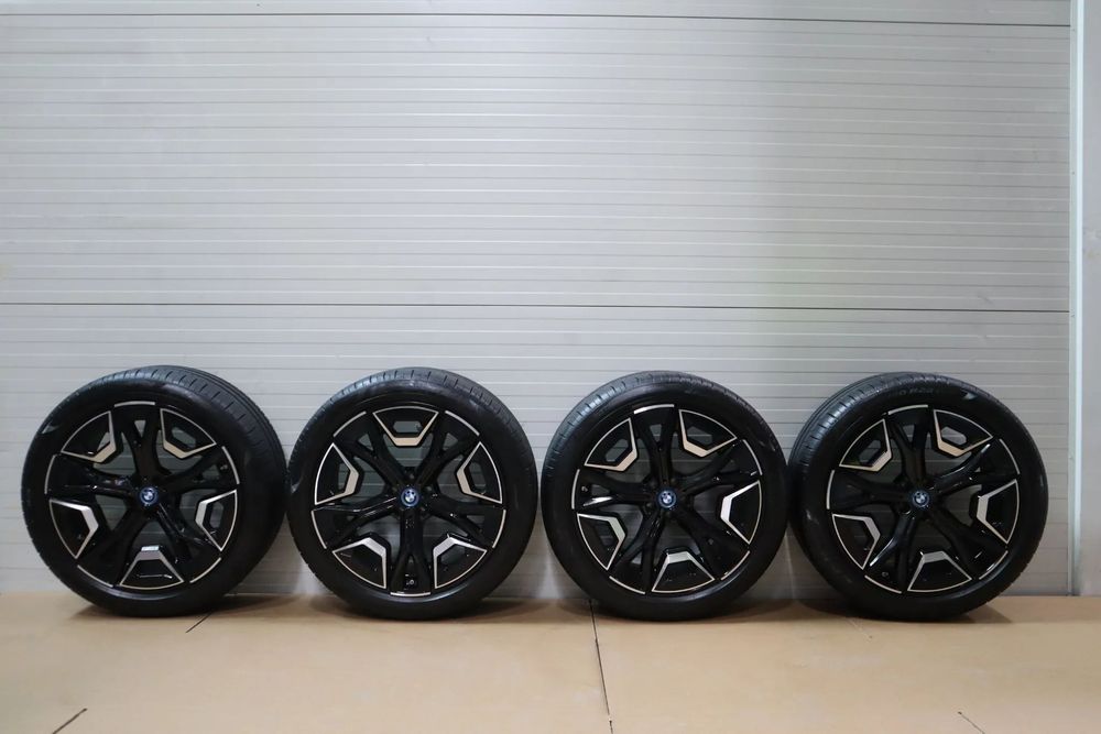 Jante+anvelope BMW IX 22 inch model 1020
