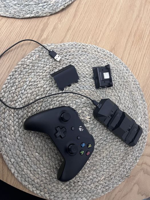 Controller joystyck xbox + baterie Myria
