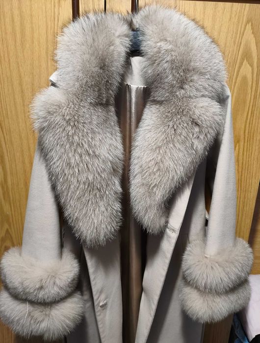 Палто кашмир и лисица.