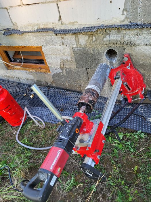 Carotare găuri hote aerisiri evacuări