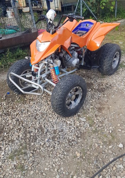 Vând atv 250 cc în stare bună