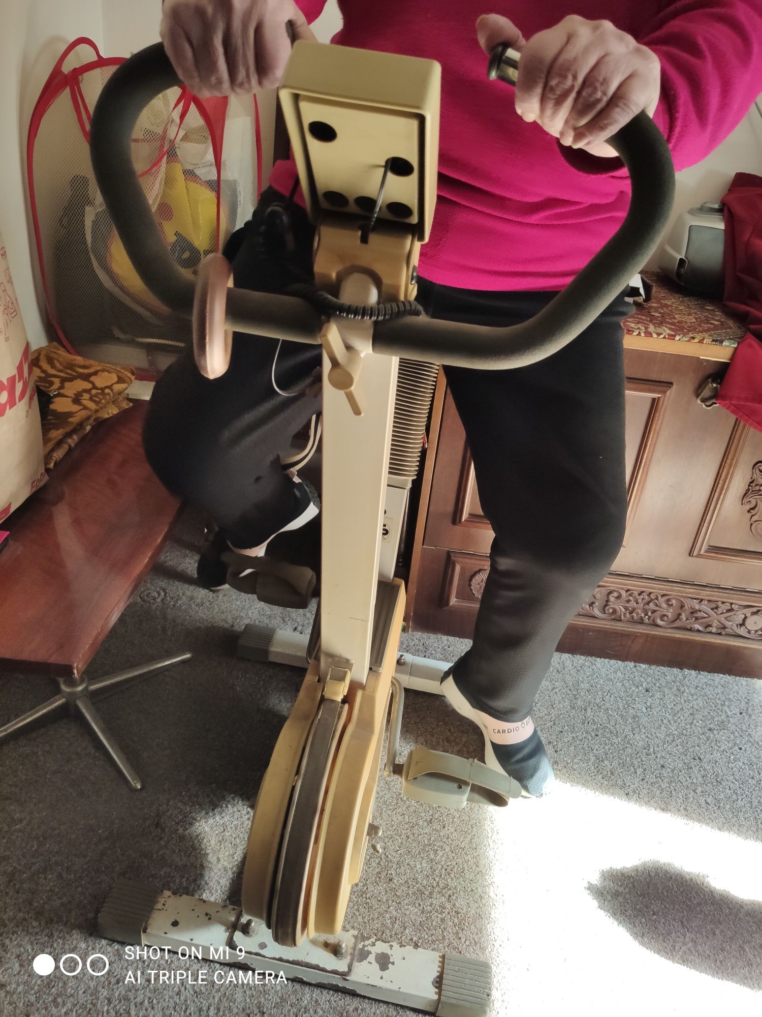 Vând bicicletă ergonomică.