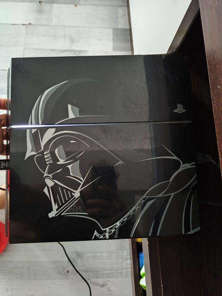 Sony PlayStation 4 Pro 1TB Star Wars Battlefort 2 Deluxe Limited Ed