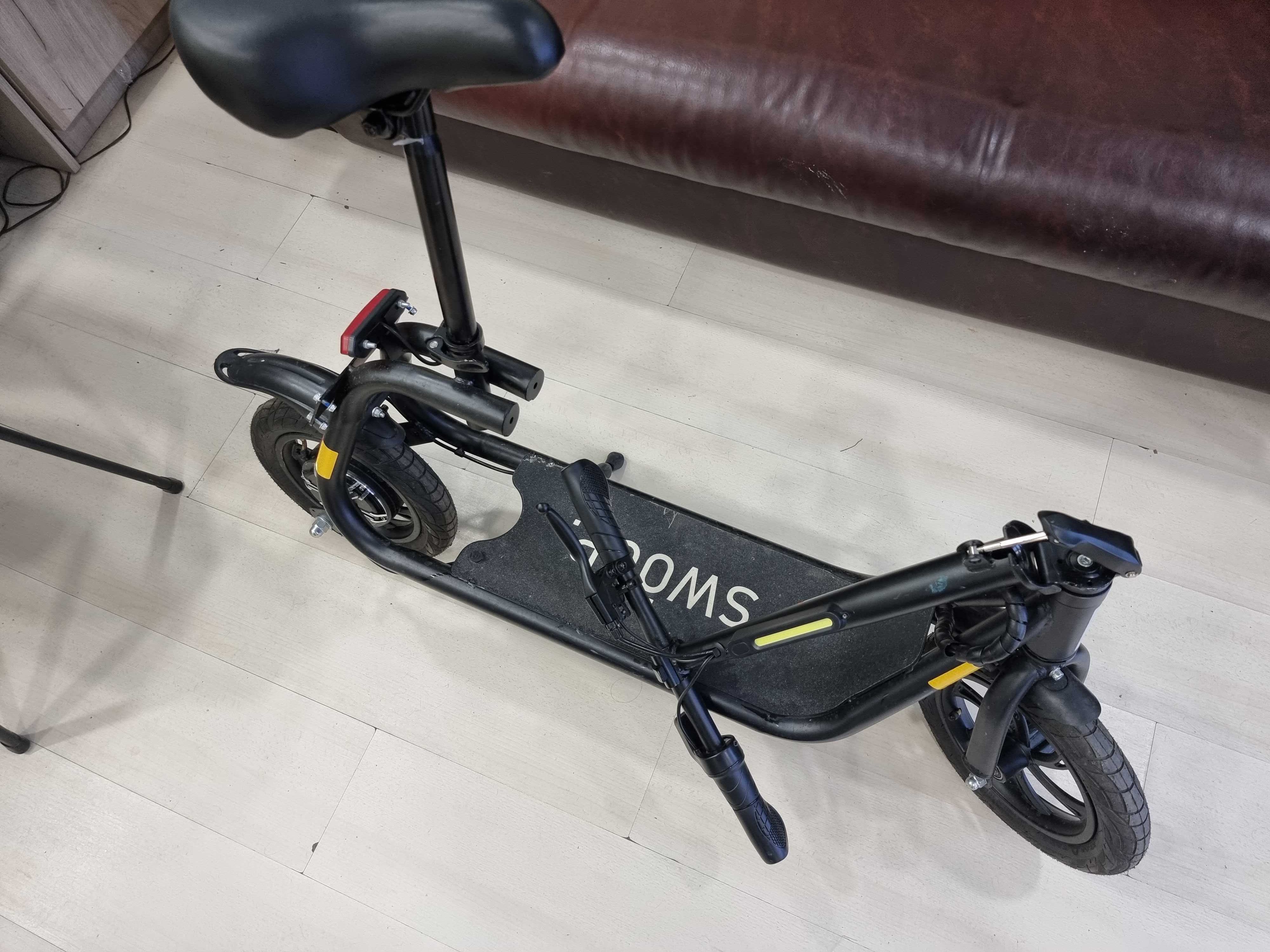 Електрически скутер със седалка Swoop /Eлектрическа тротинетка седалка