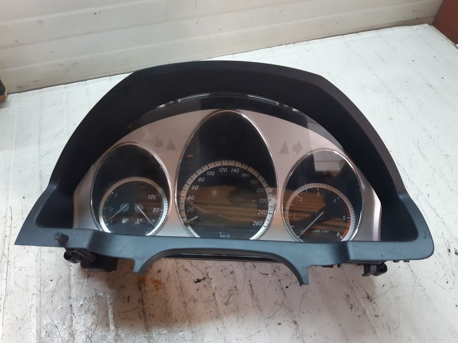 Ceas bord mercedes w204 250lei