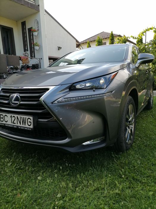 Lexus NX 300 Hybrid Impecabil