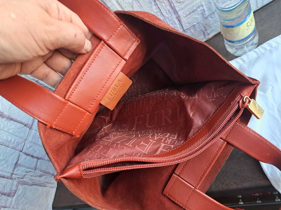 дамска чанта,Furla  малка керемидена чантичка-естествена кожа