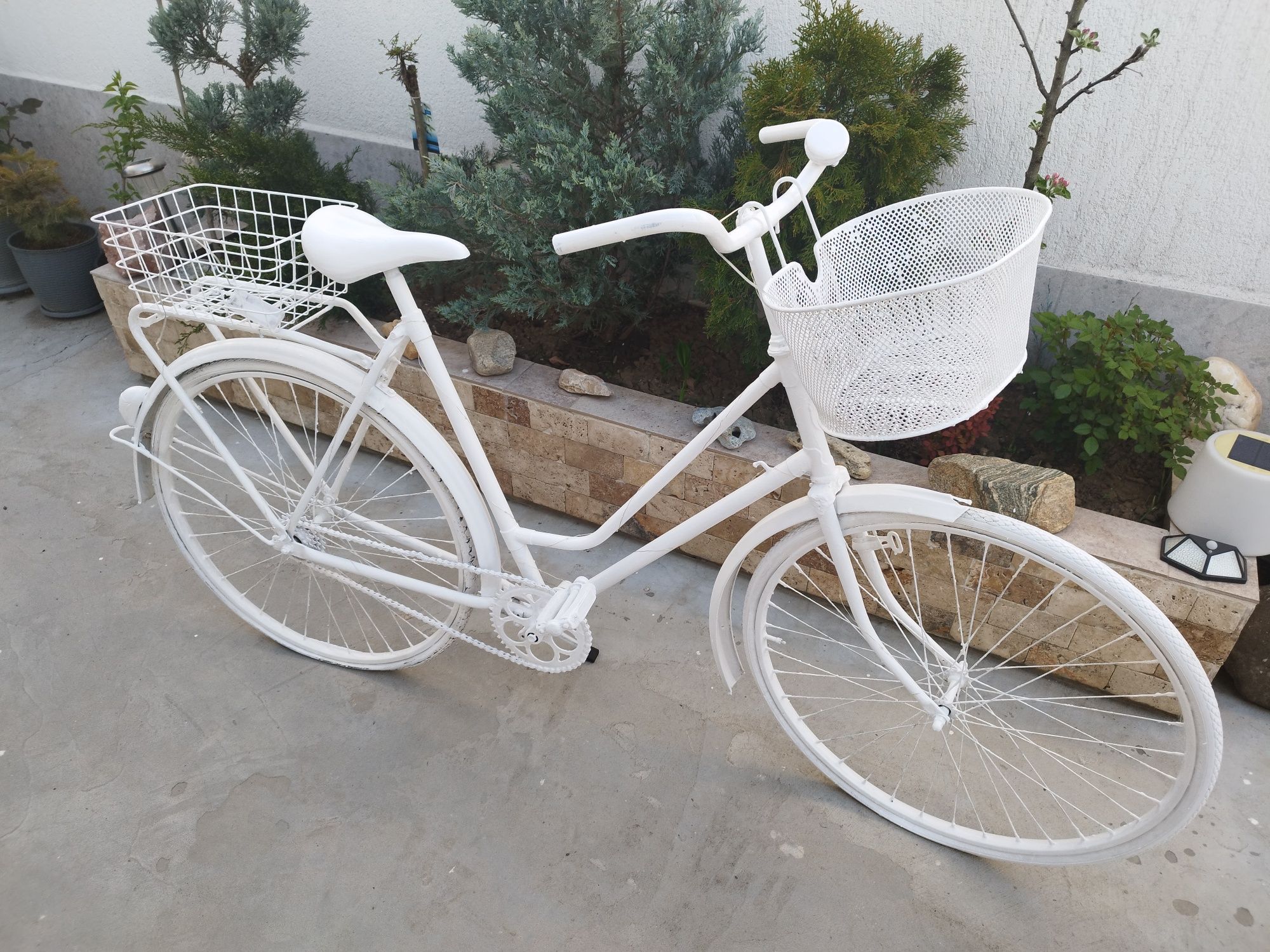 Vând bicicleta decorativă