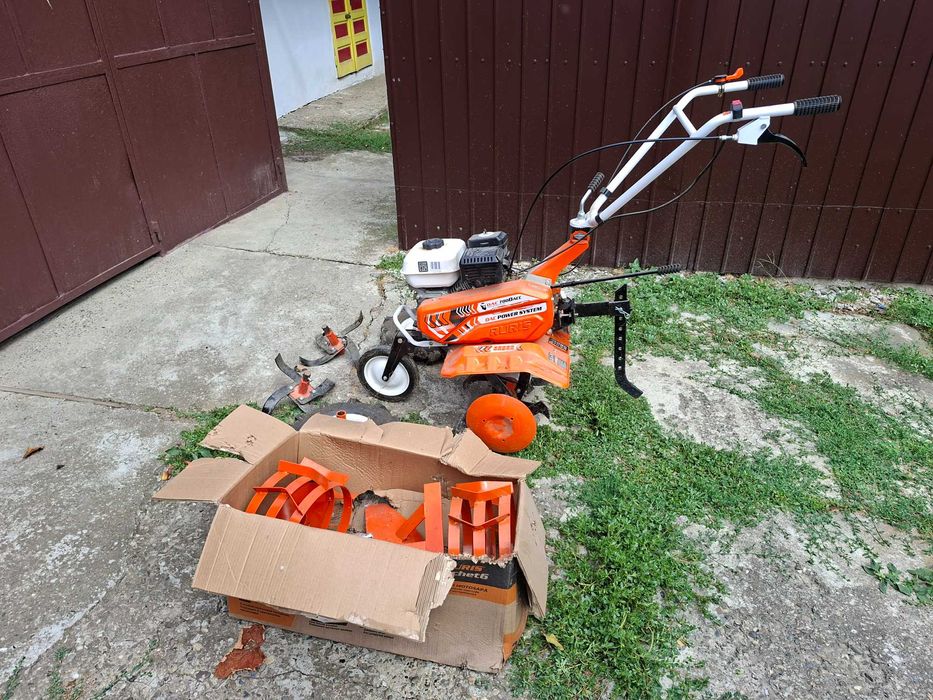 Vind Motosaspa RURIS 7000 ACC NOUA NEFOLOSITA 2000 lei negociabil