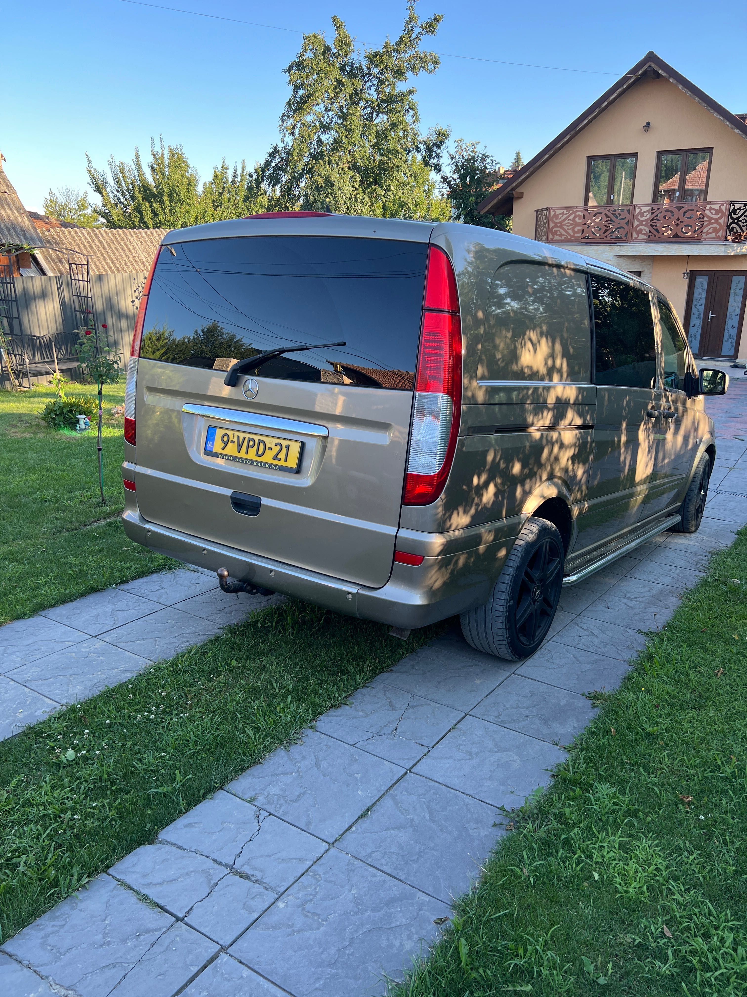 Mercedes Vito 122