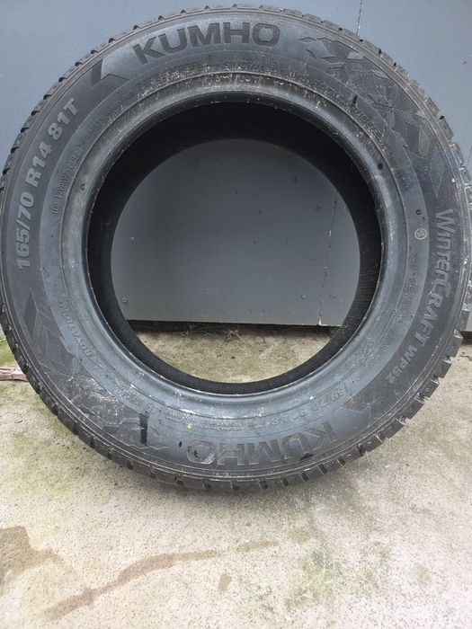 Vând anvelope KUMHO WinterCraft 165/70 R14