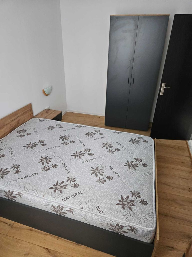 Дава се под наем Тристаен апартамент в Разград, Център - 73 кв.м за 663 € - Снимка #3