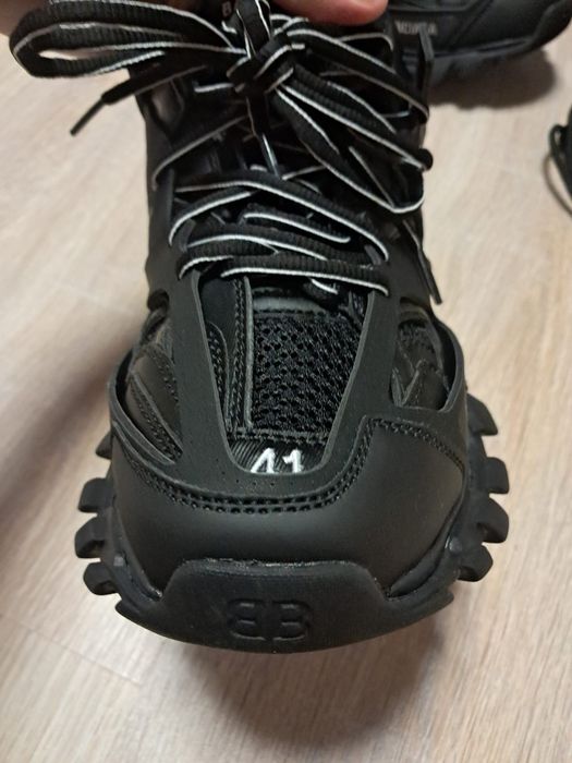 Balenciaga track led